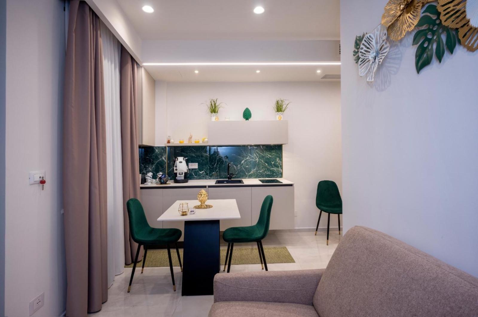 Taozen Apartment *